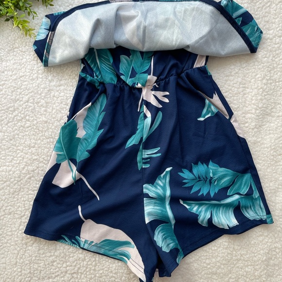Tropical print strapless romper - Picture 2 of 3